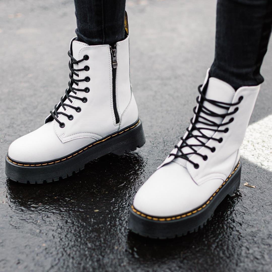 Dr. Martens JADON White Black No Logo