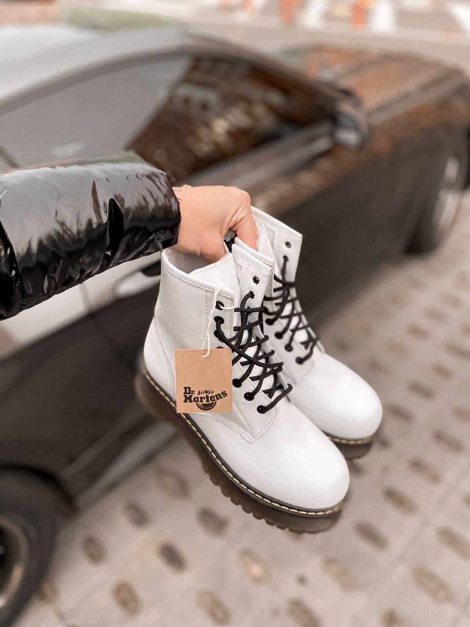 Dr. Martens JADON White Black No Logo 1