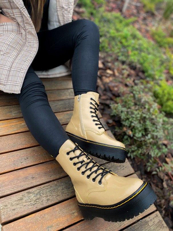 Dr. Martens JADON Beige (з замком)