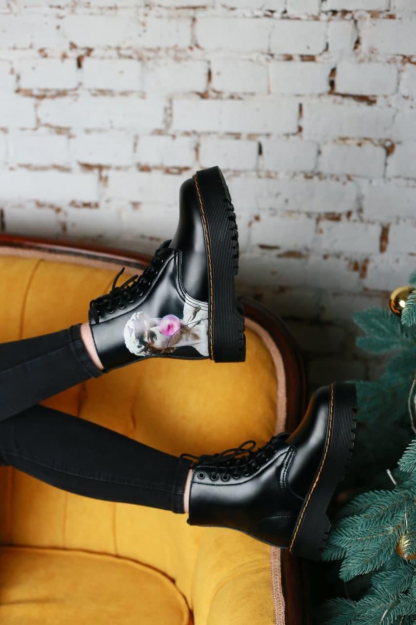 Dr. Martens JADON Pictures Black 1