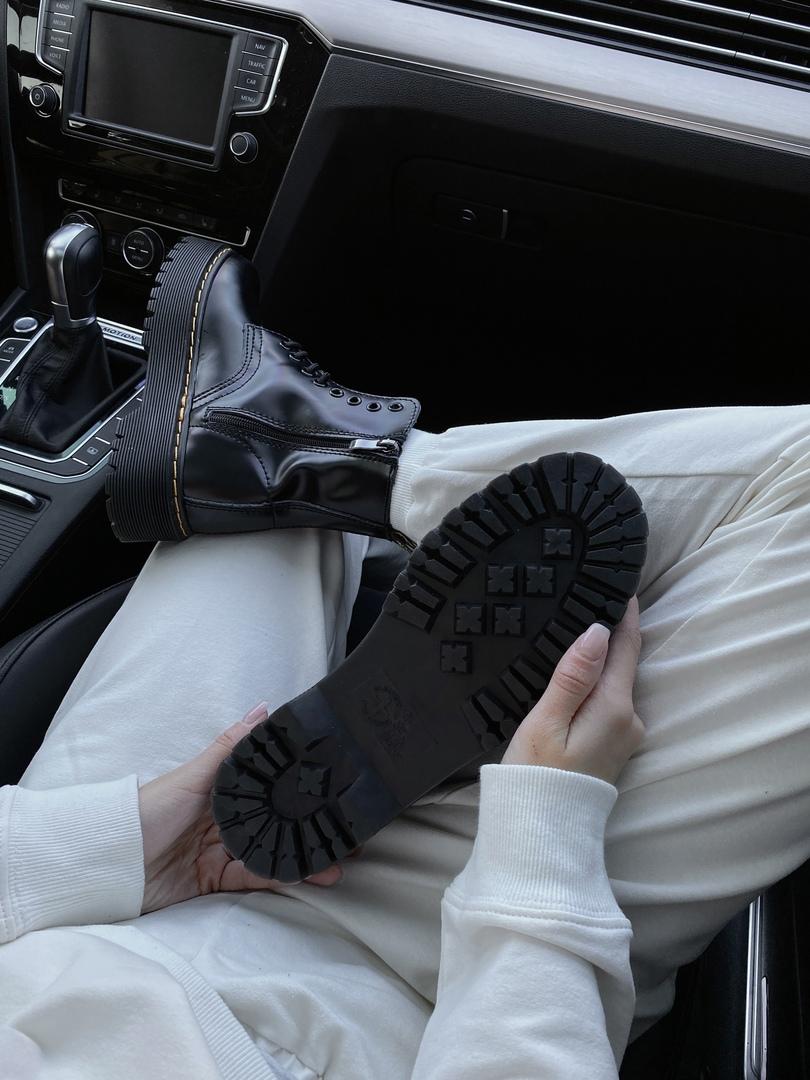 Dr. Martens JADON Pictures Black