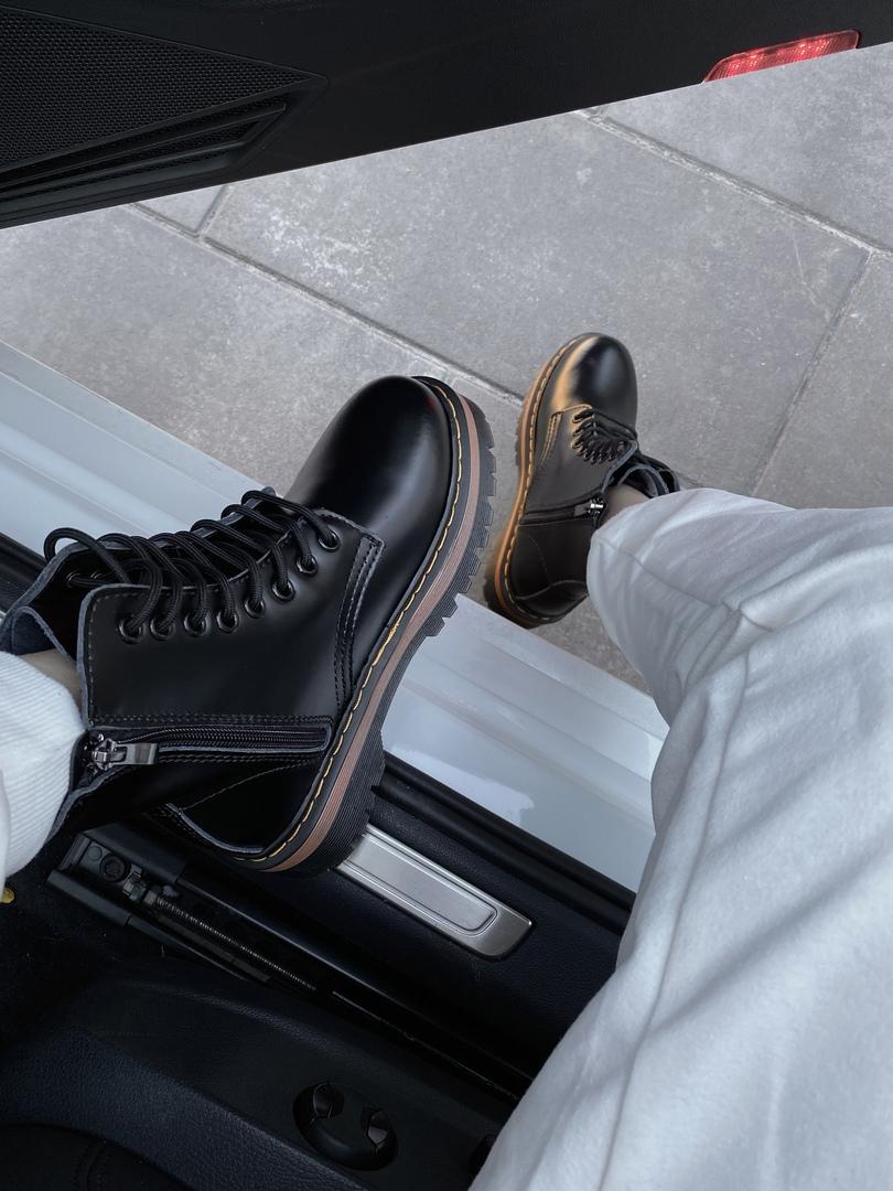 Dr. Martens JADON Pictures Black Brown