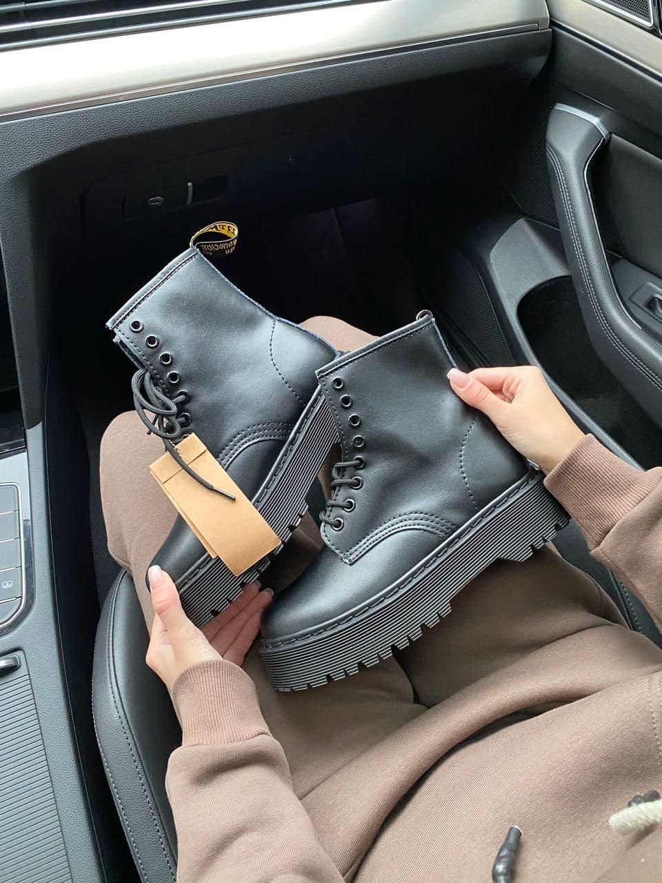 Dr. Martens JADON Black No Logo 2