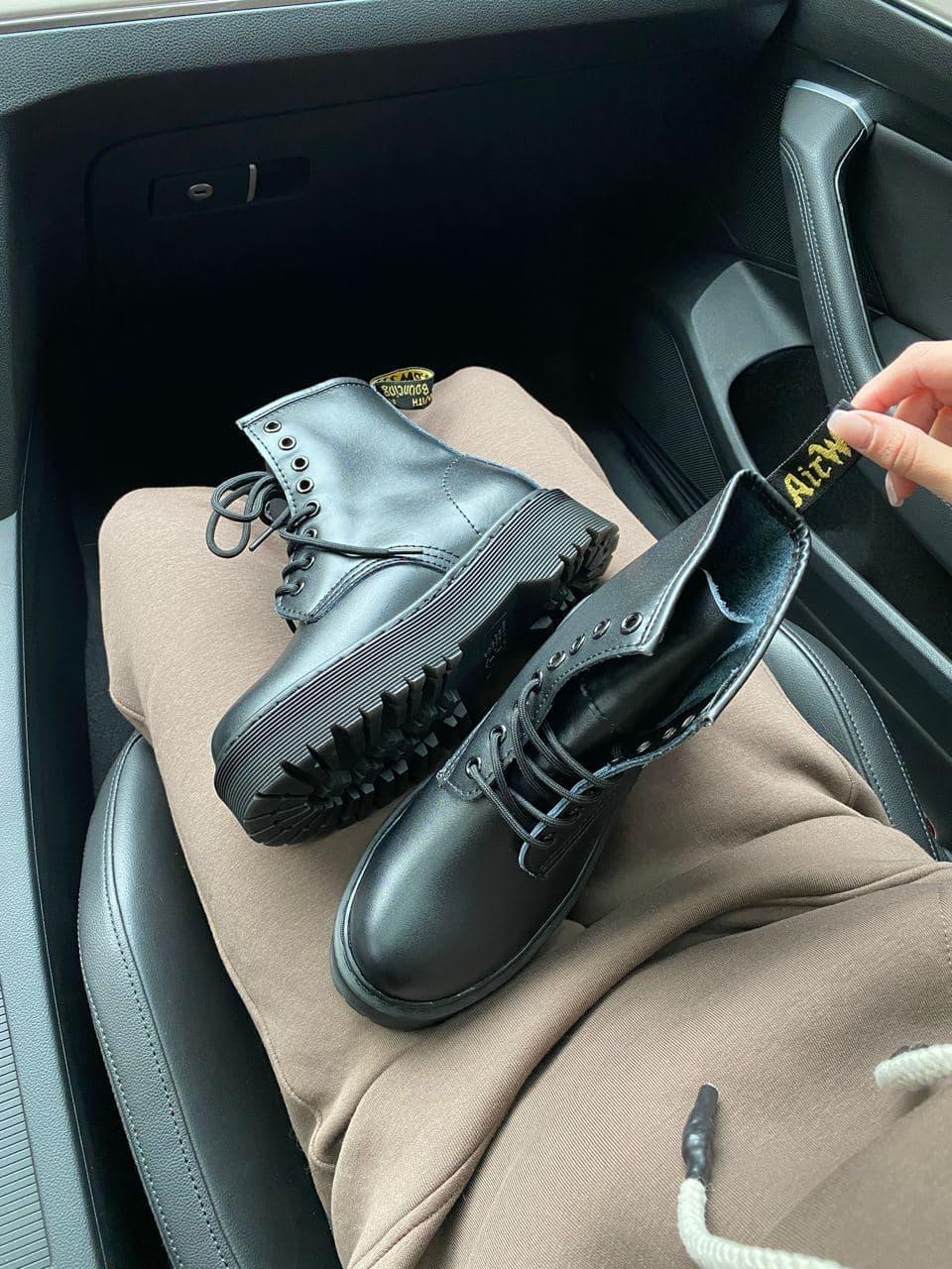 Dr. Martens JADON Black No Logo 2