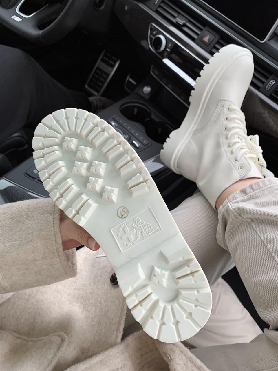 Dr. Martens JADON Mono Cream No Logo