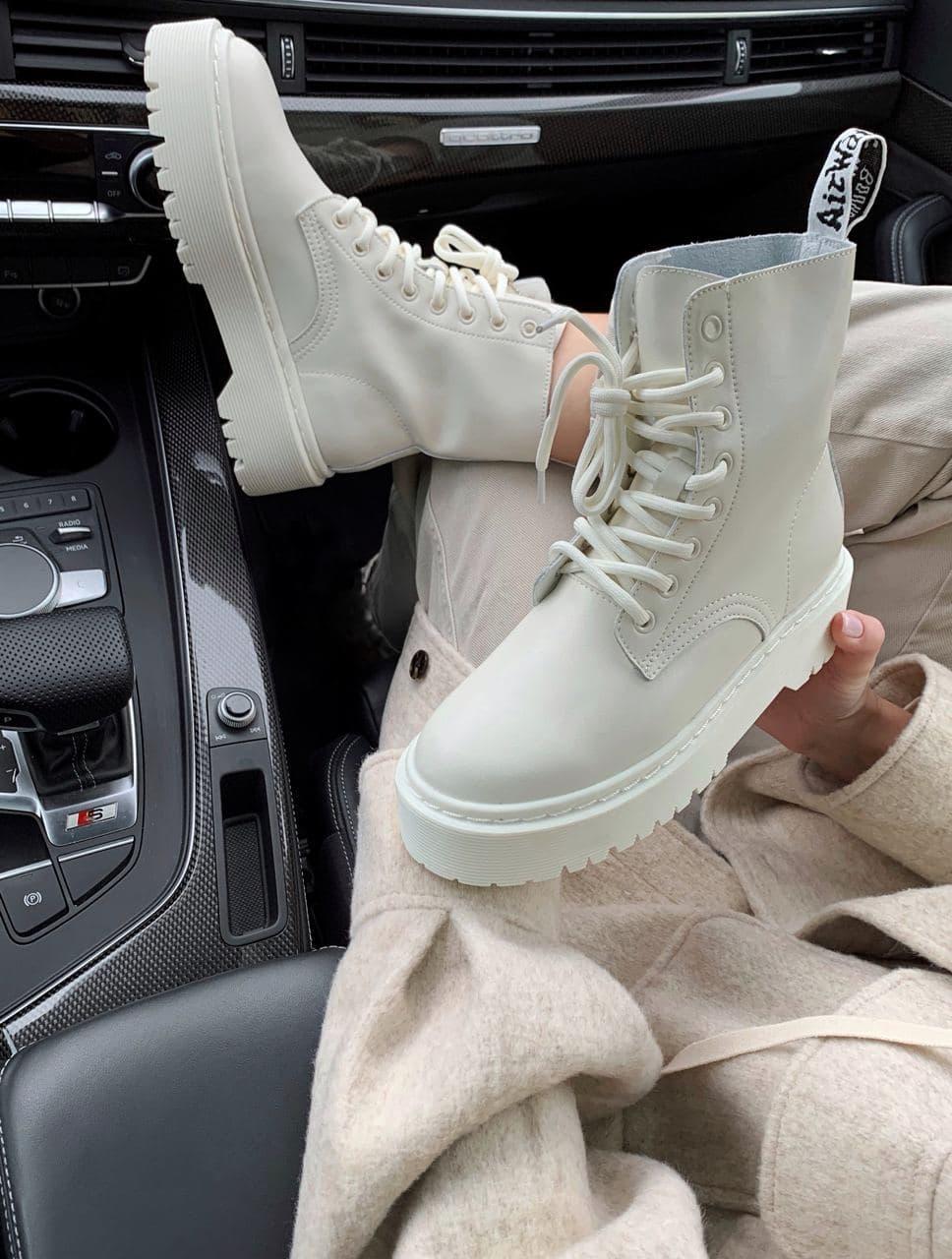 Dr. Martens JADON Mono Cream No Logo