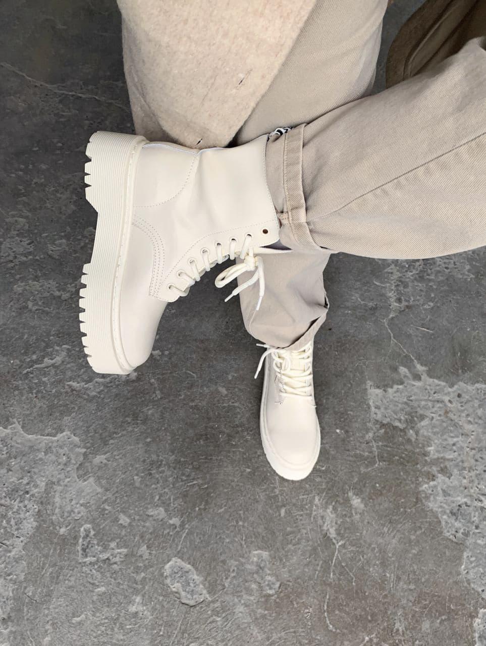 Dr. Martens JADON Mono Cream No Logo