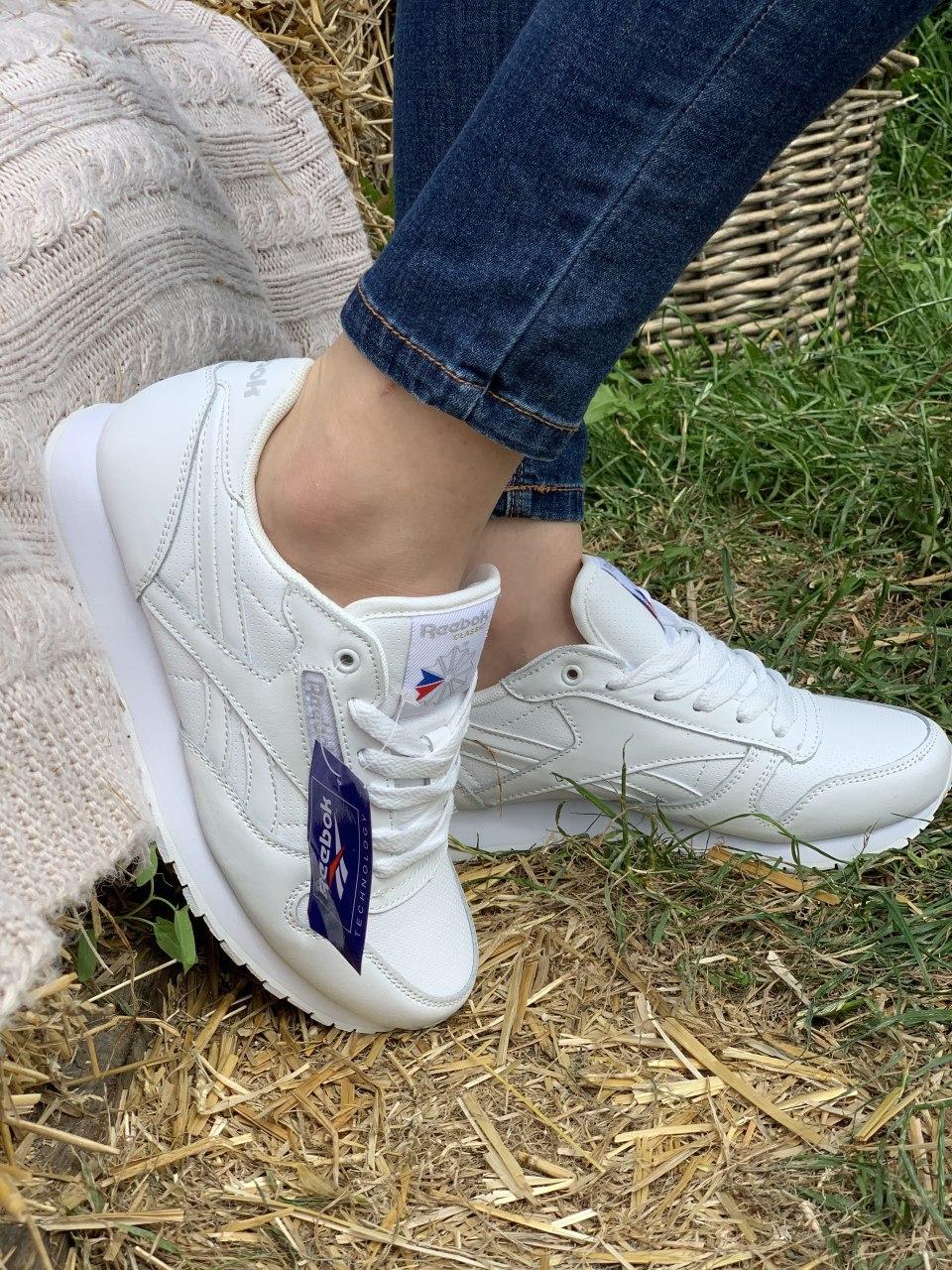 Reebok Classic White 2