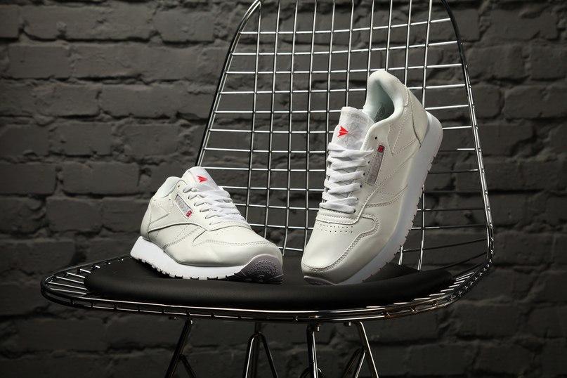 Reebok Classic White 3