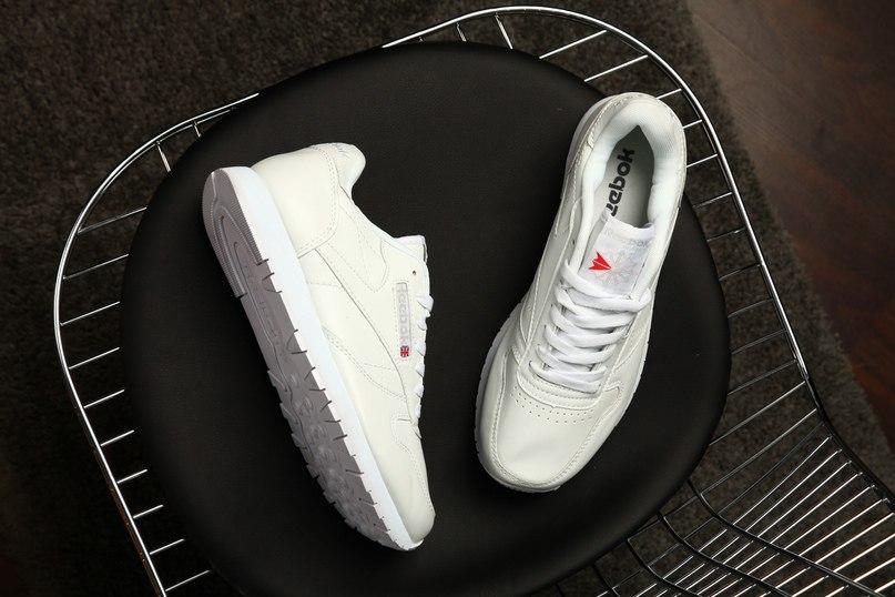 Reebok Classic White 3