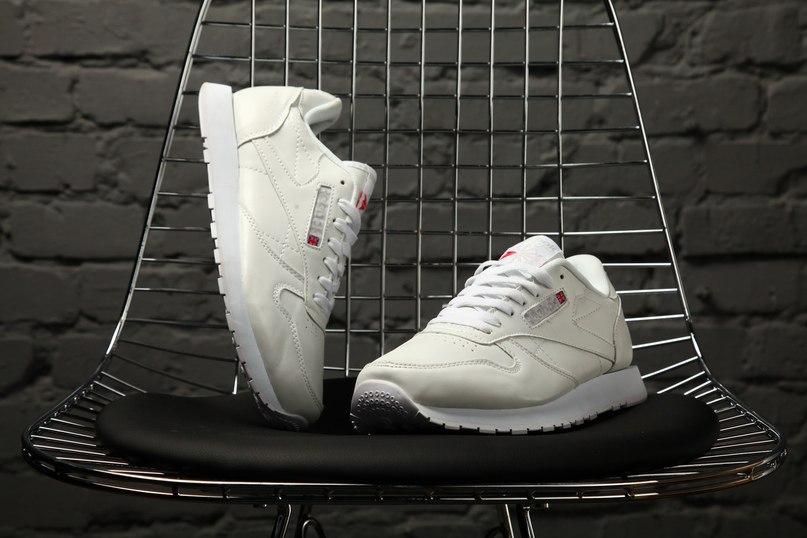 Reebok Classic White 3