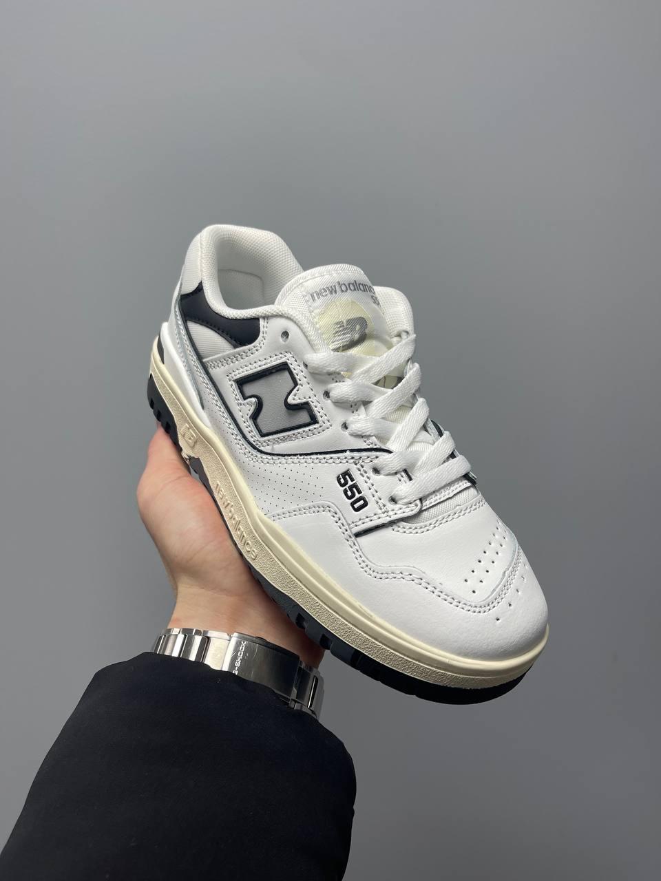 New Balanve 550 White Black Grey Logo