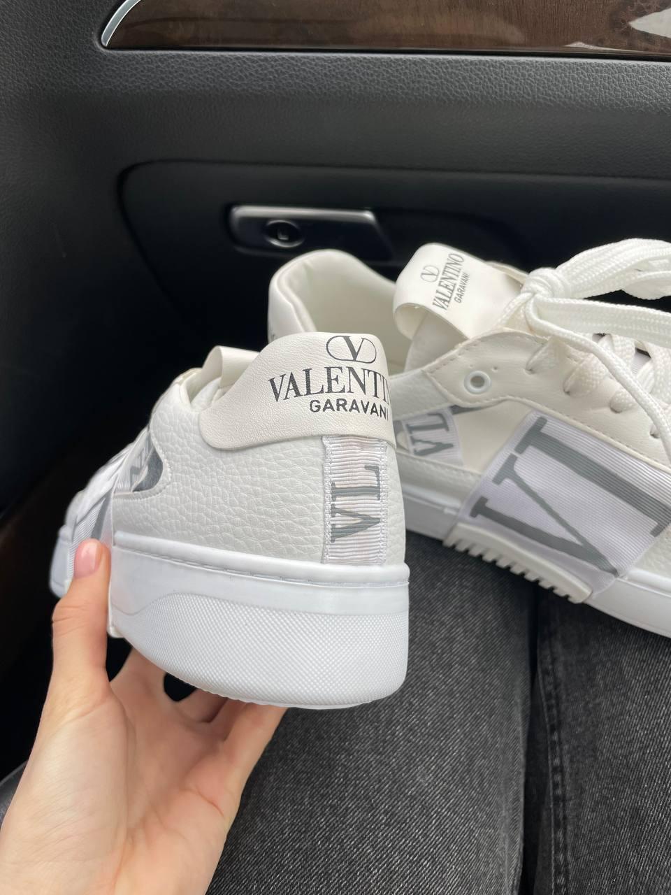Valentino White