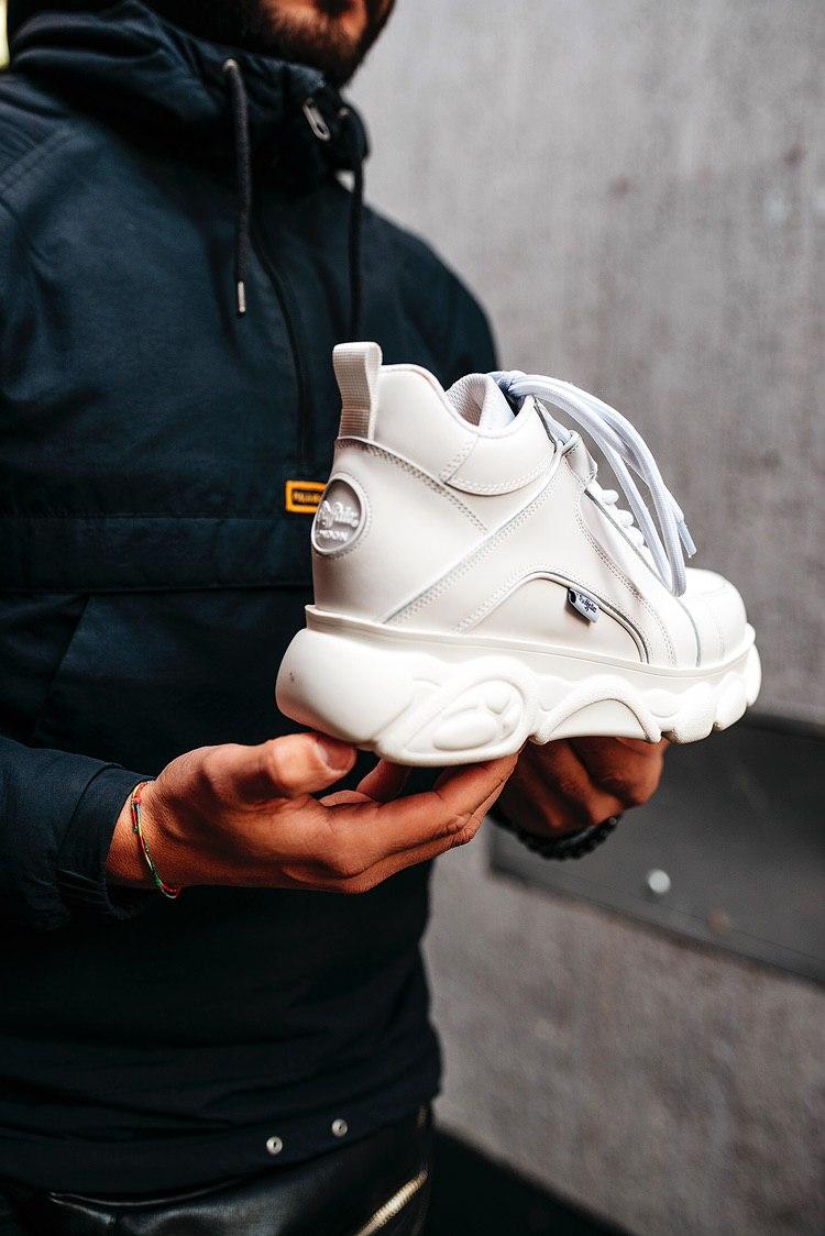 Buffalo London White 3