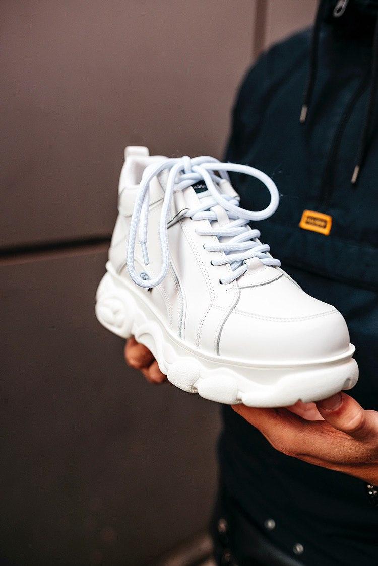 Buffalo London White 3