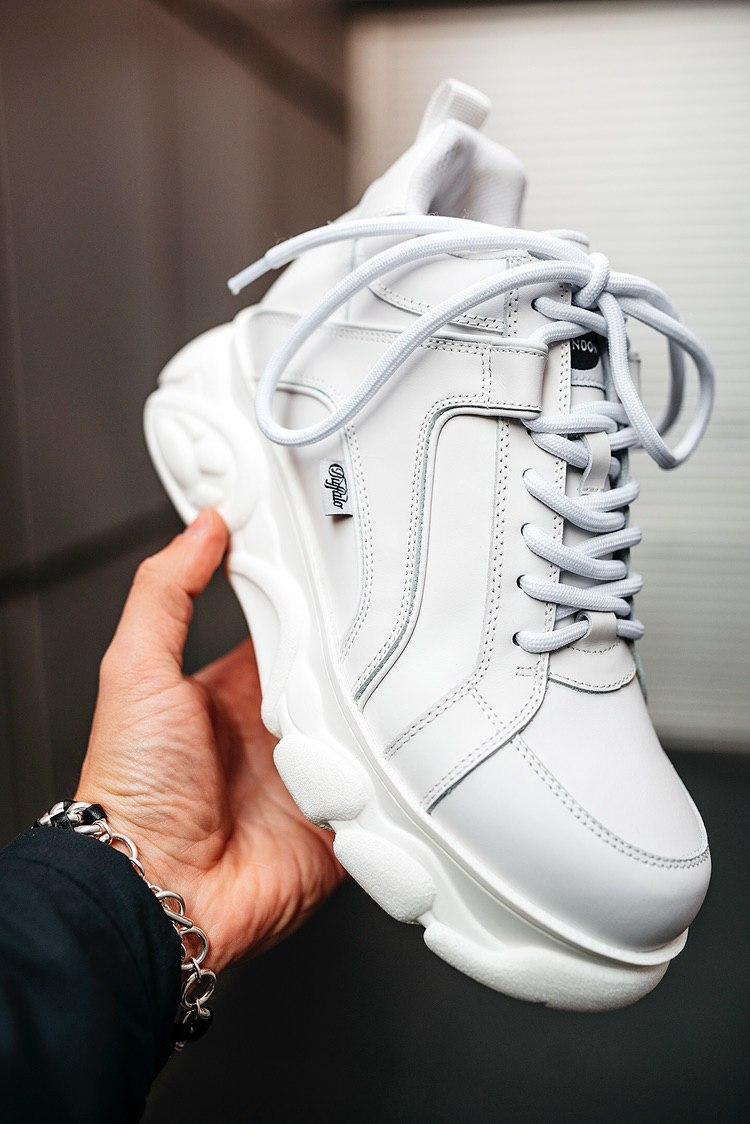 Buffalo London White 3