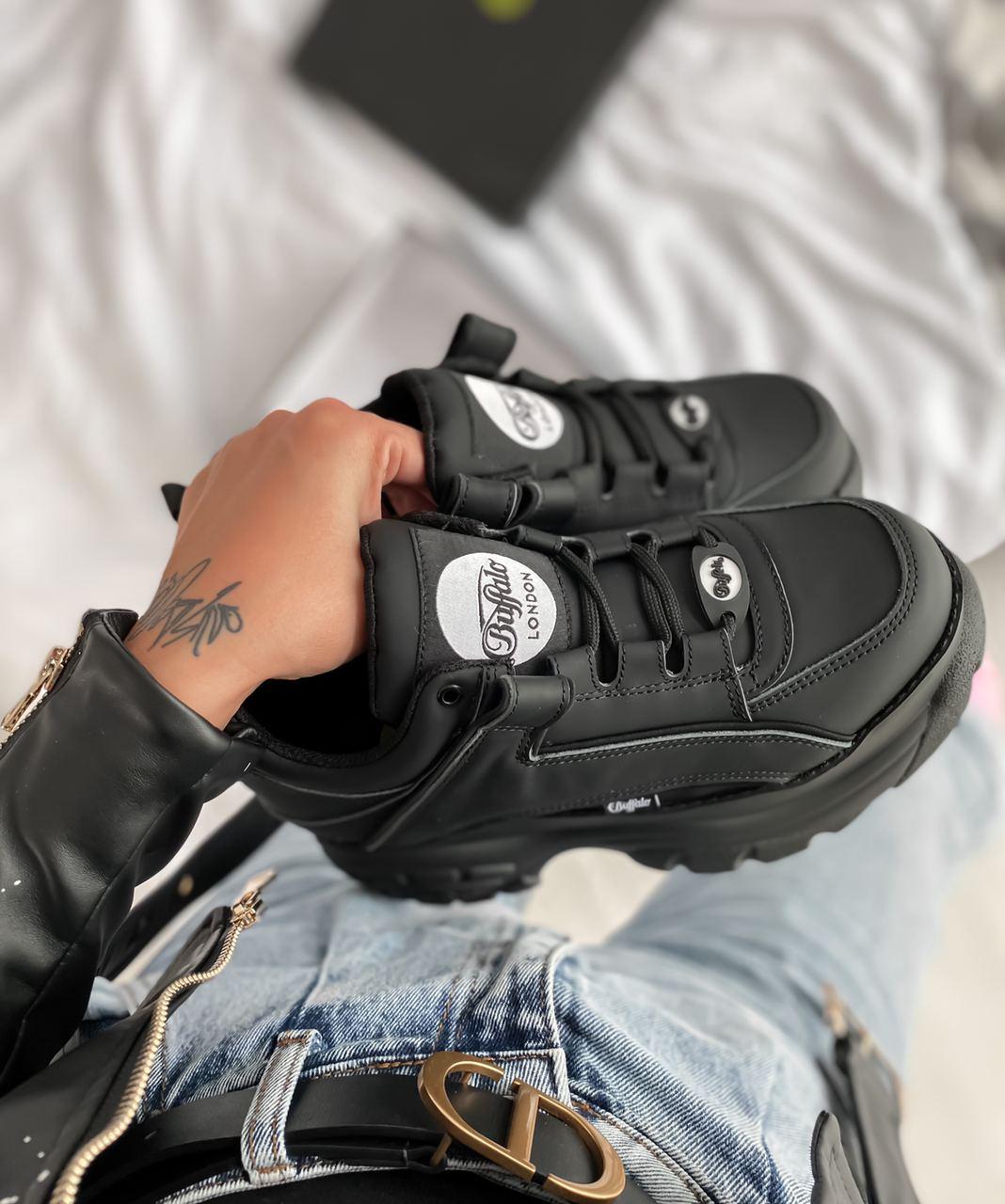 Buffalo London Black 5