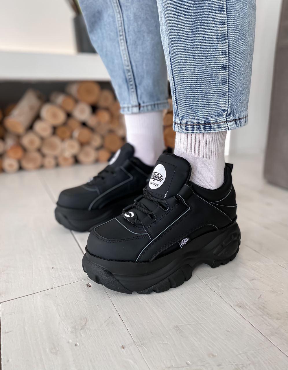 Buffalo London Black 5