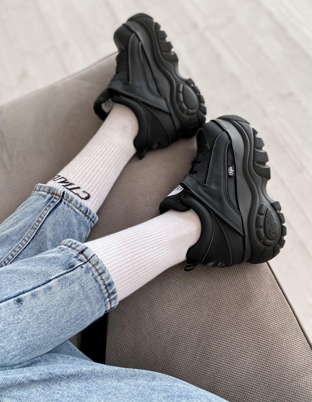 Buffalo London Black 5