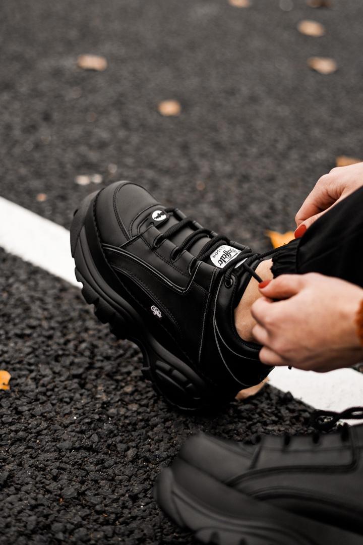 Buffalo London Black
