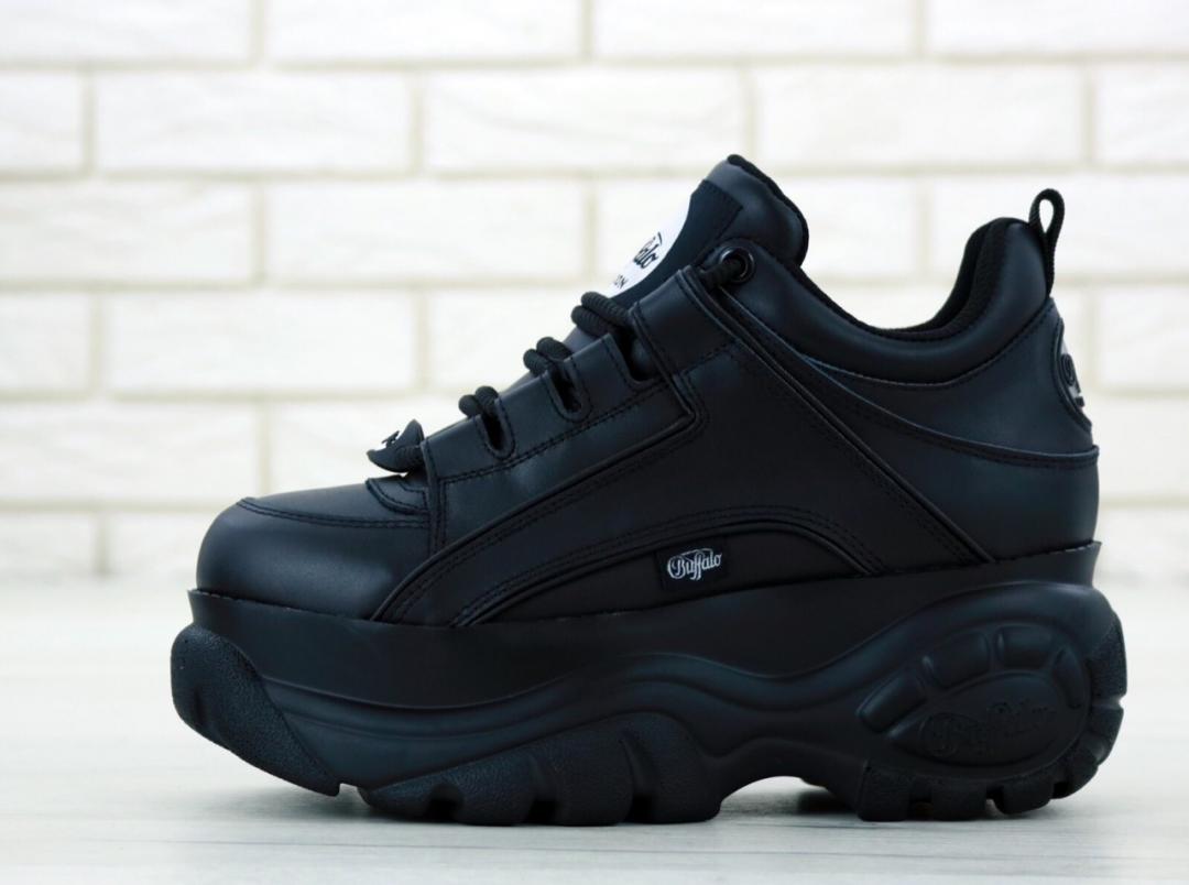 Buffalo London Black