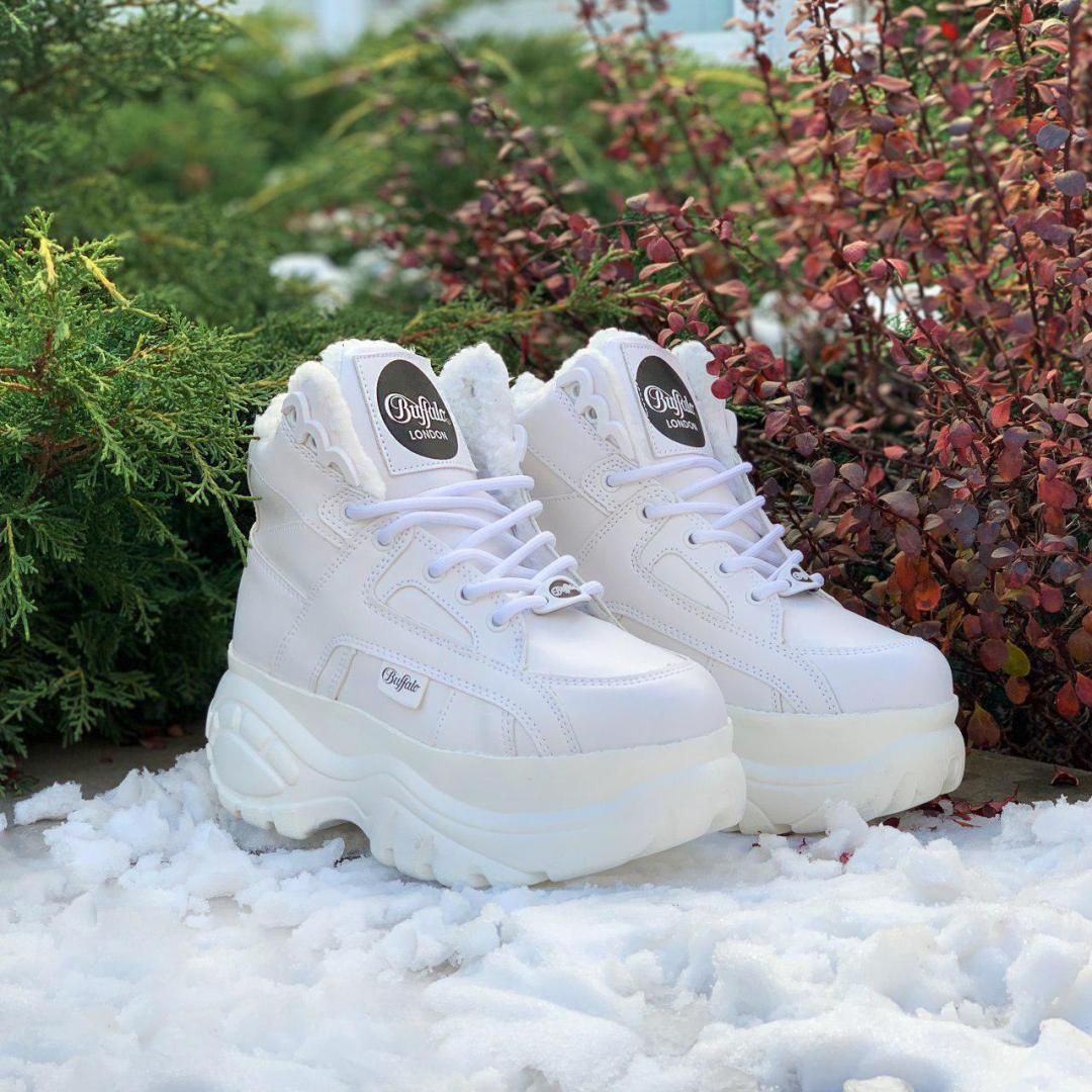 Buffalo London White Fure 1