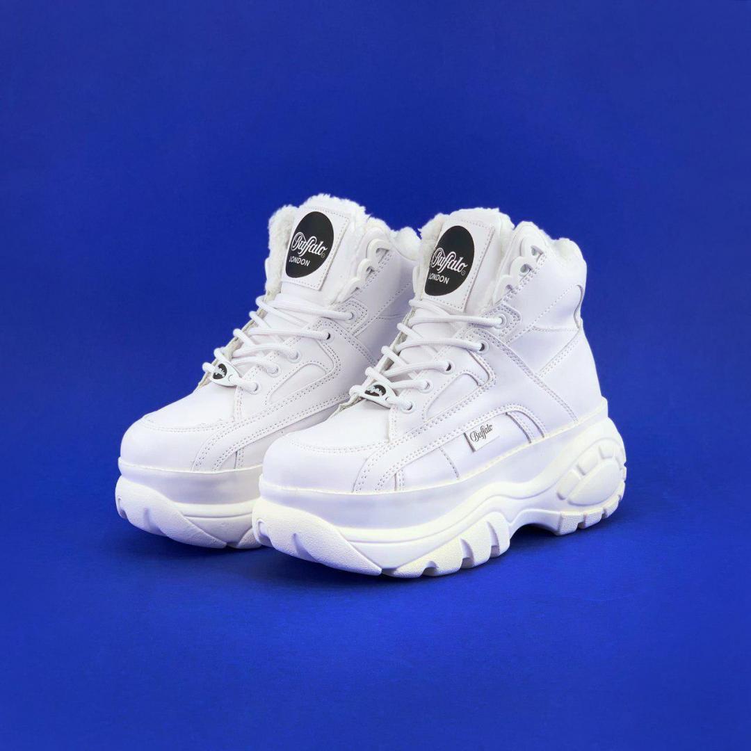 Buffalo London White Fure 1