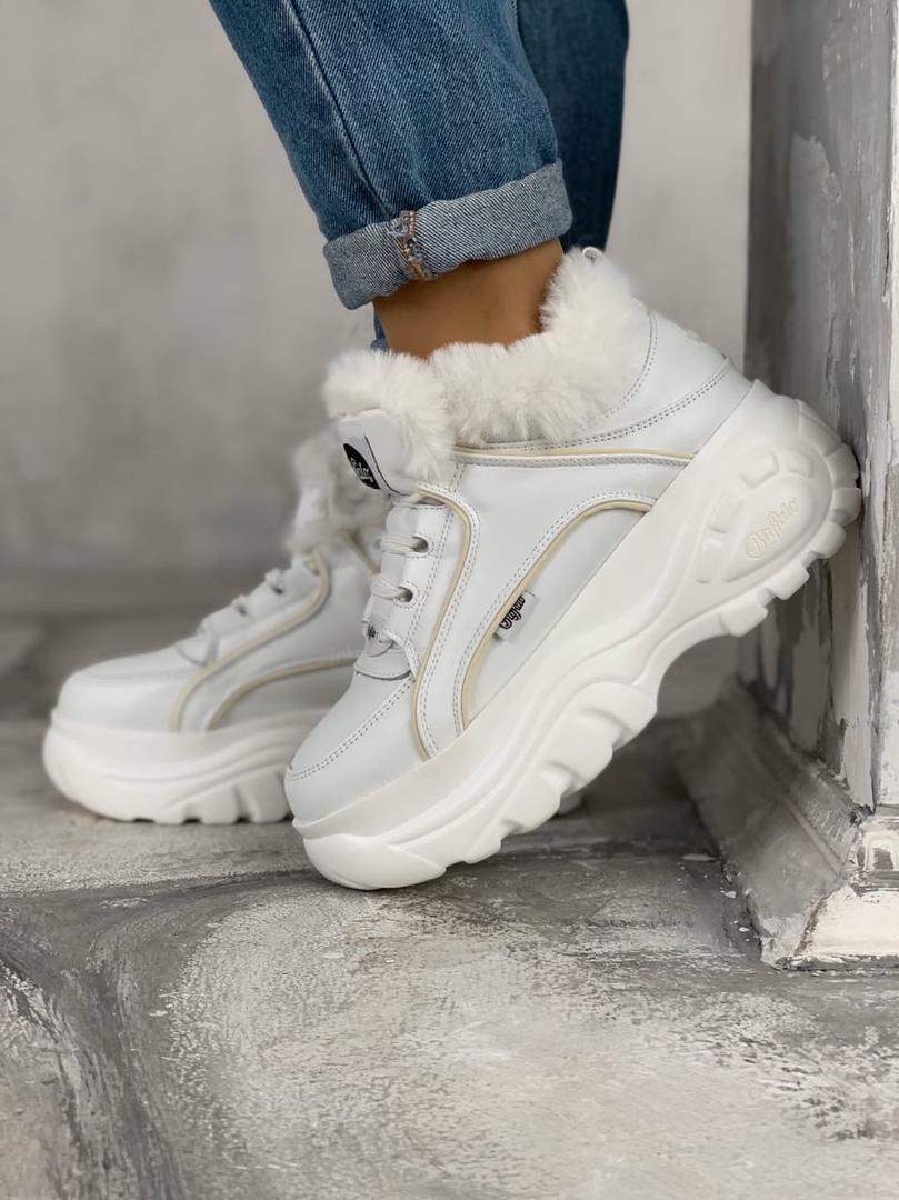 Buffalo London White Fure