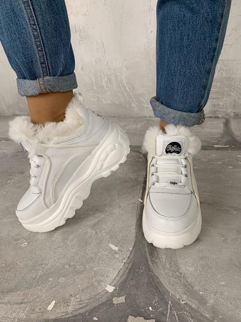 Buffalo London White Fure
