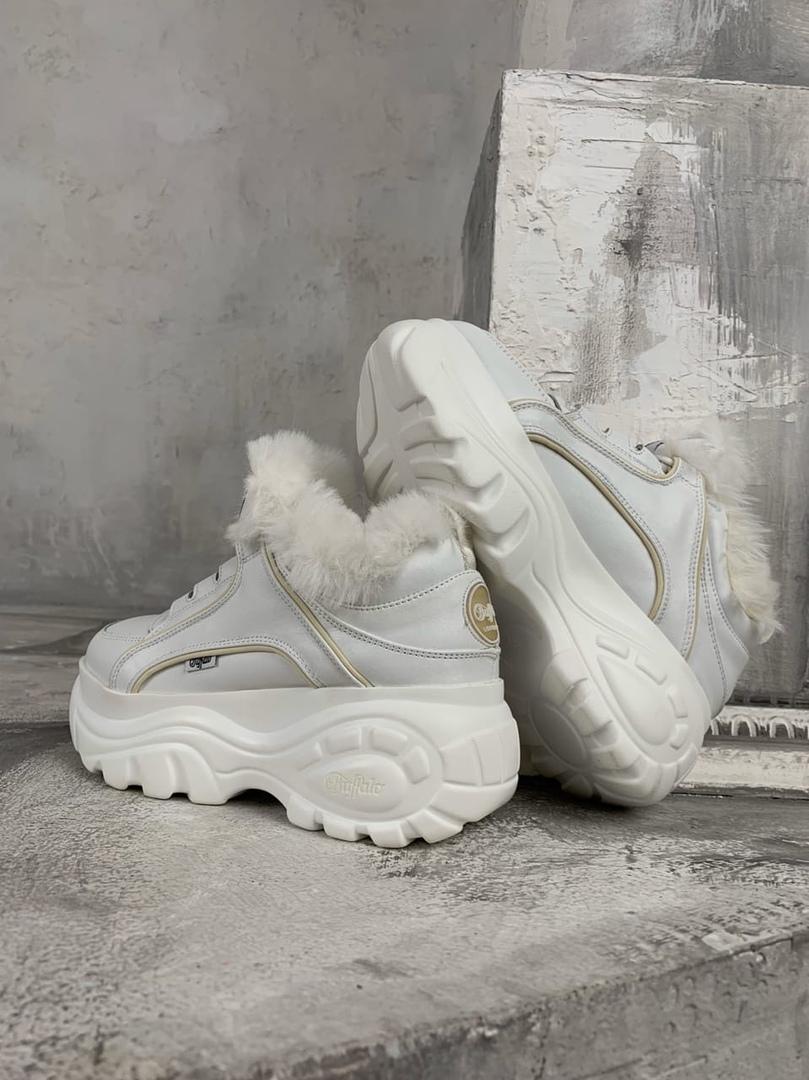 Buffalo London White Fure