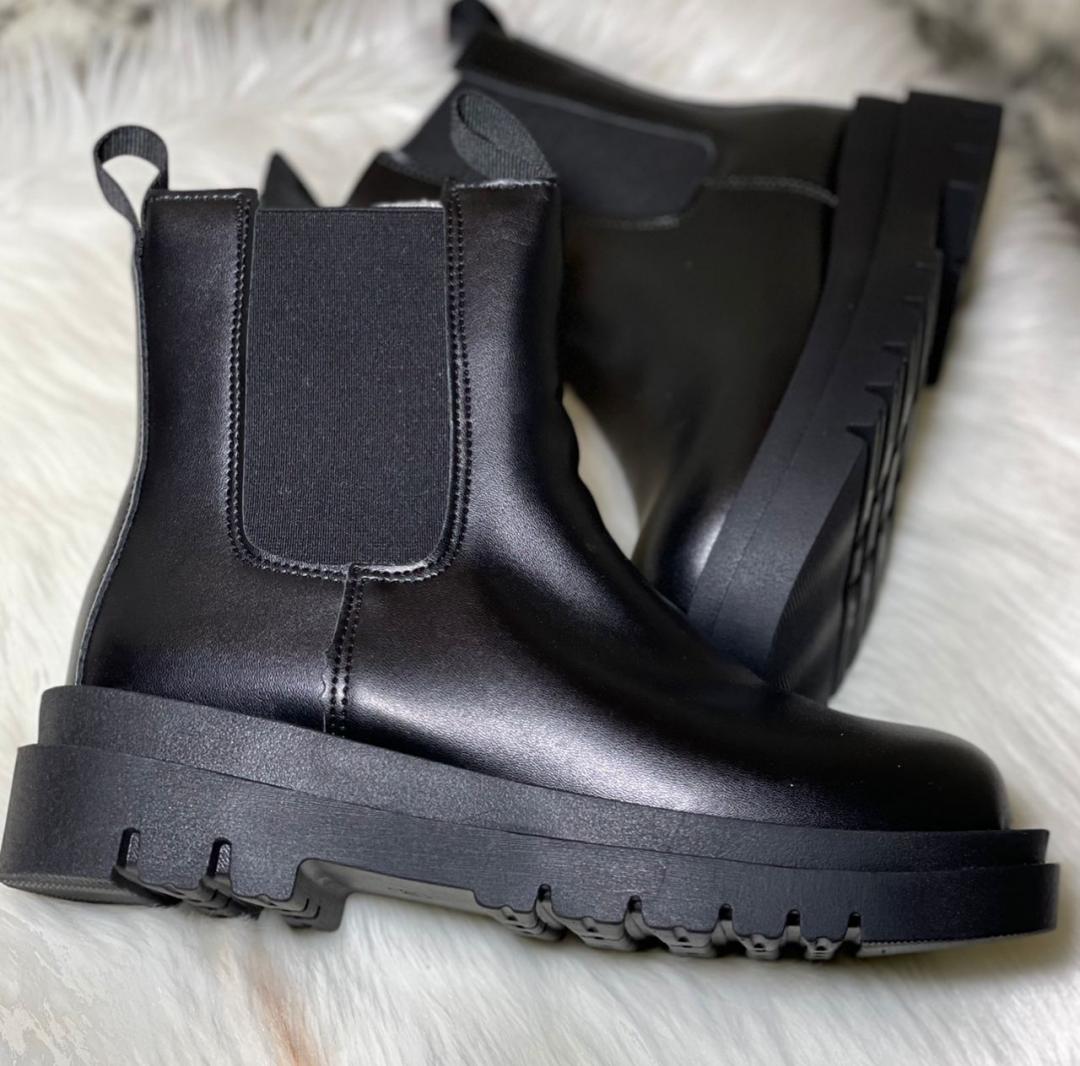 Bottega Veneta Black (No Brand) 1