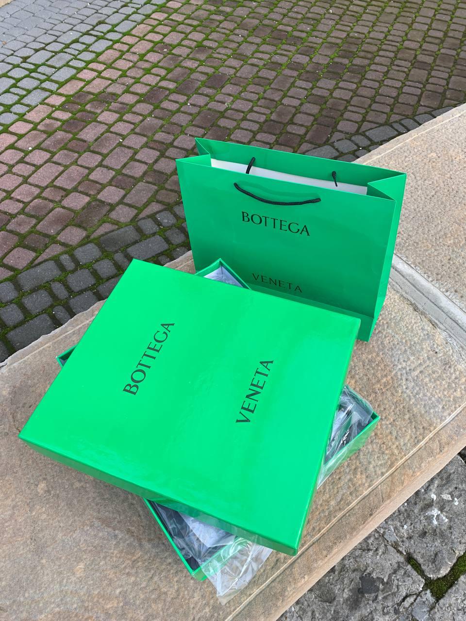 Bottega Veneta Black (No Brand) 4