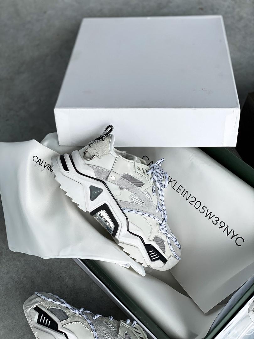 Calvin Klein White LUX