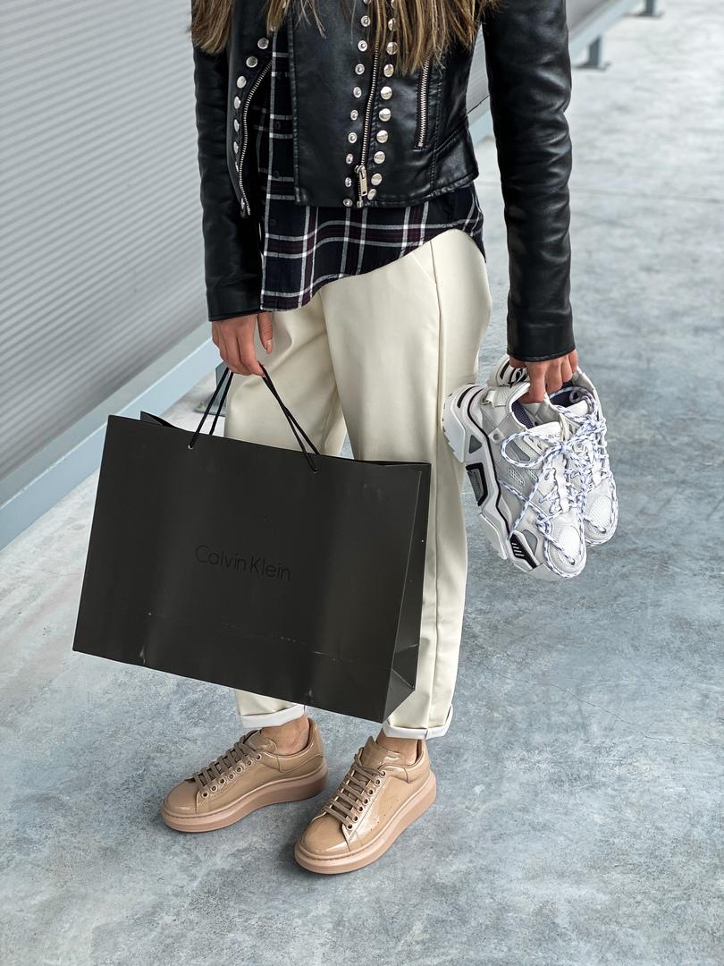 Calvin Klein White LUX