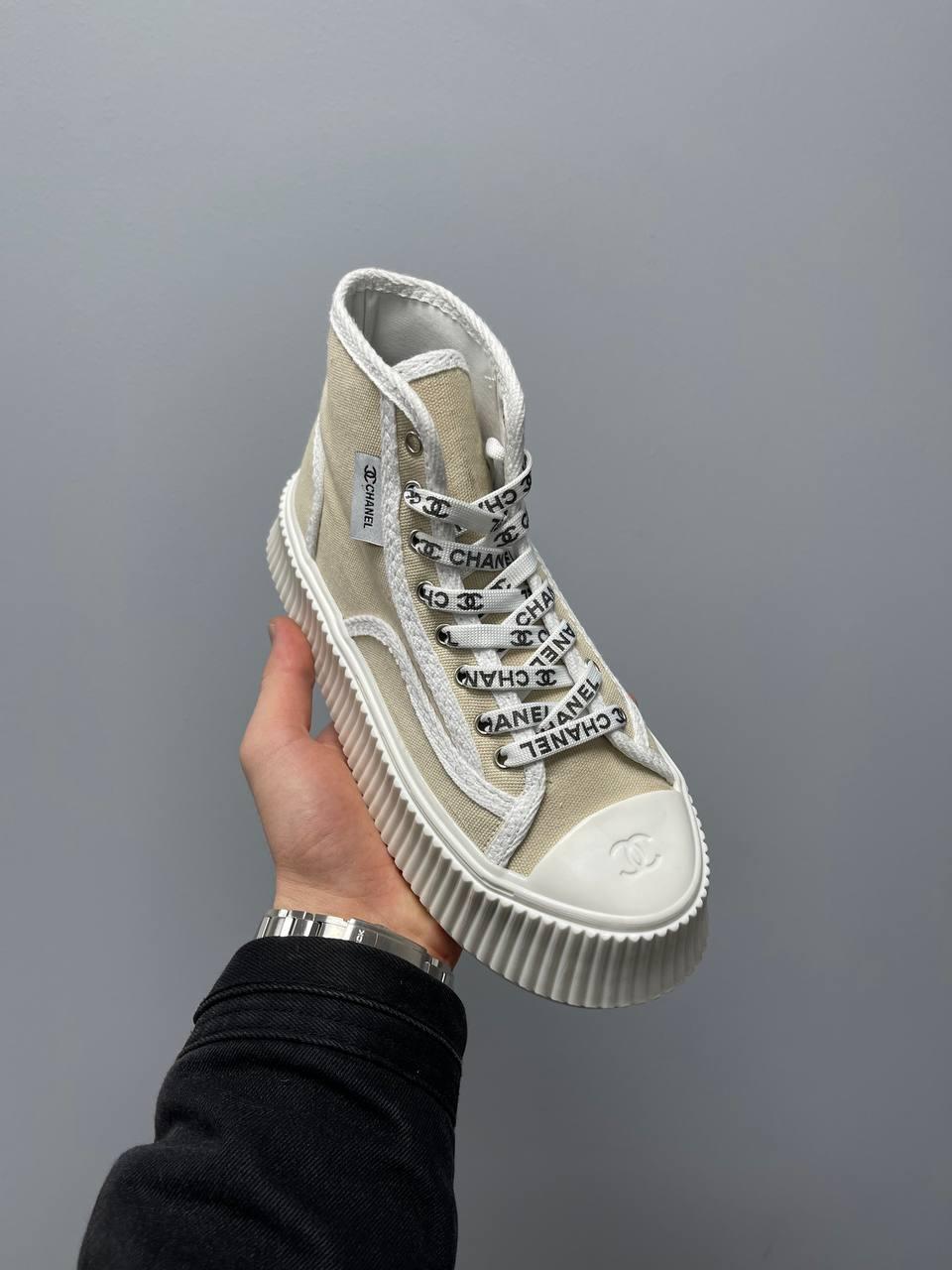 Chanel Snekers Platform Beige