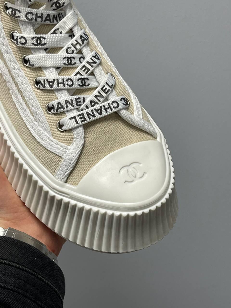 Chanel Snekers Platform Beige