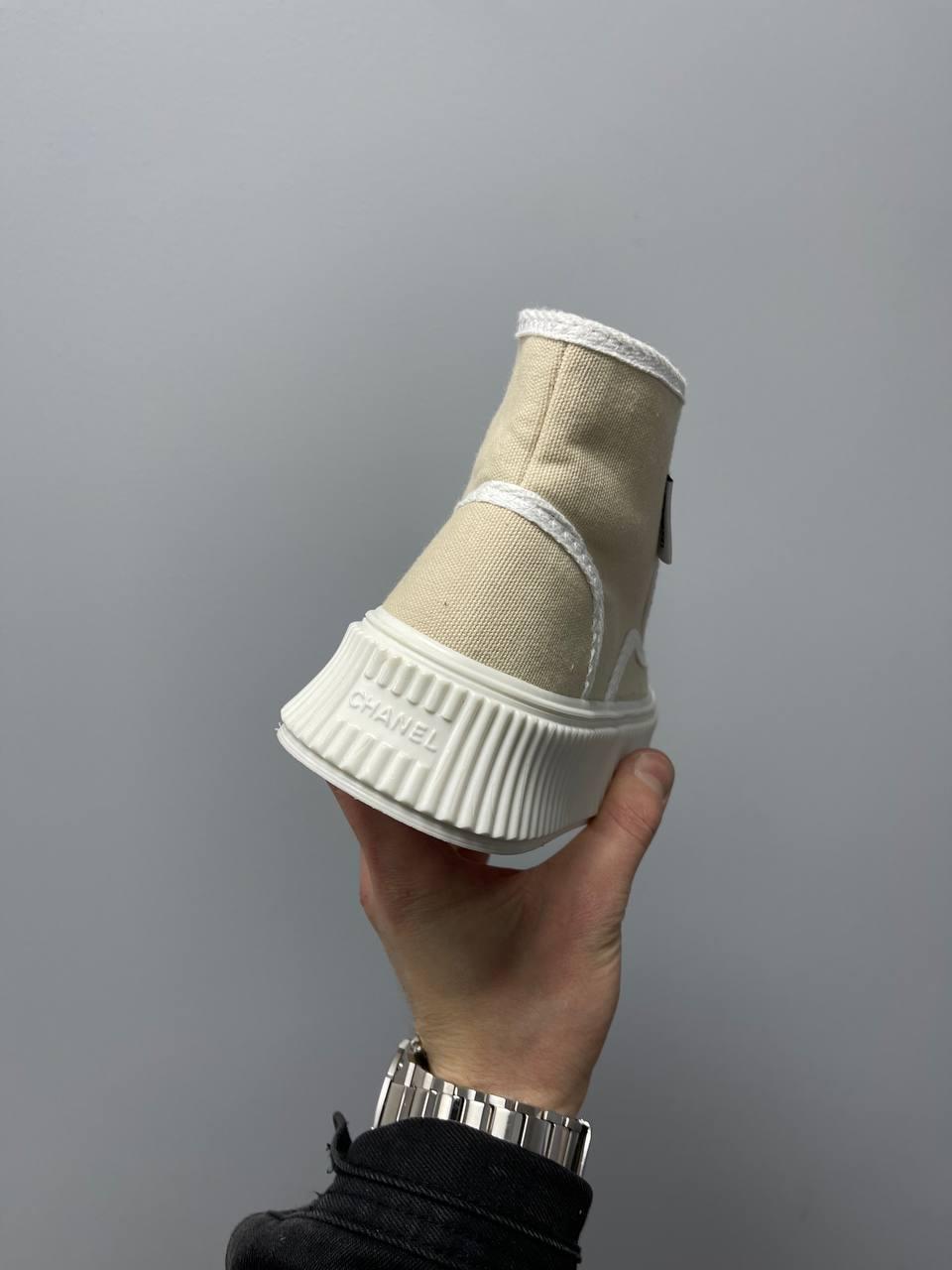 Chanel Snekers Platform Beige