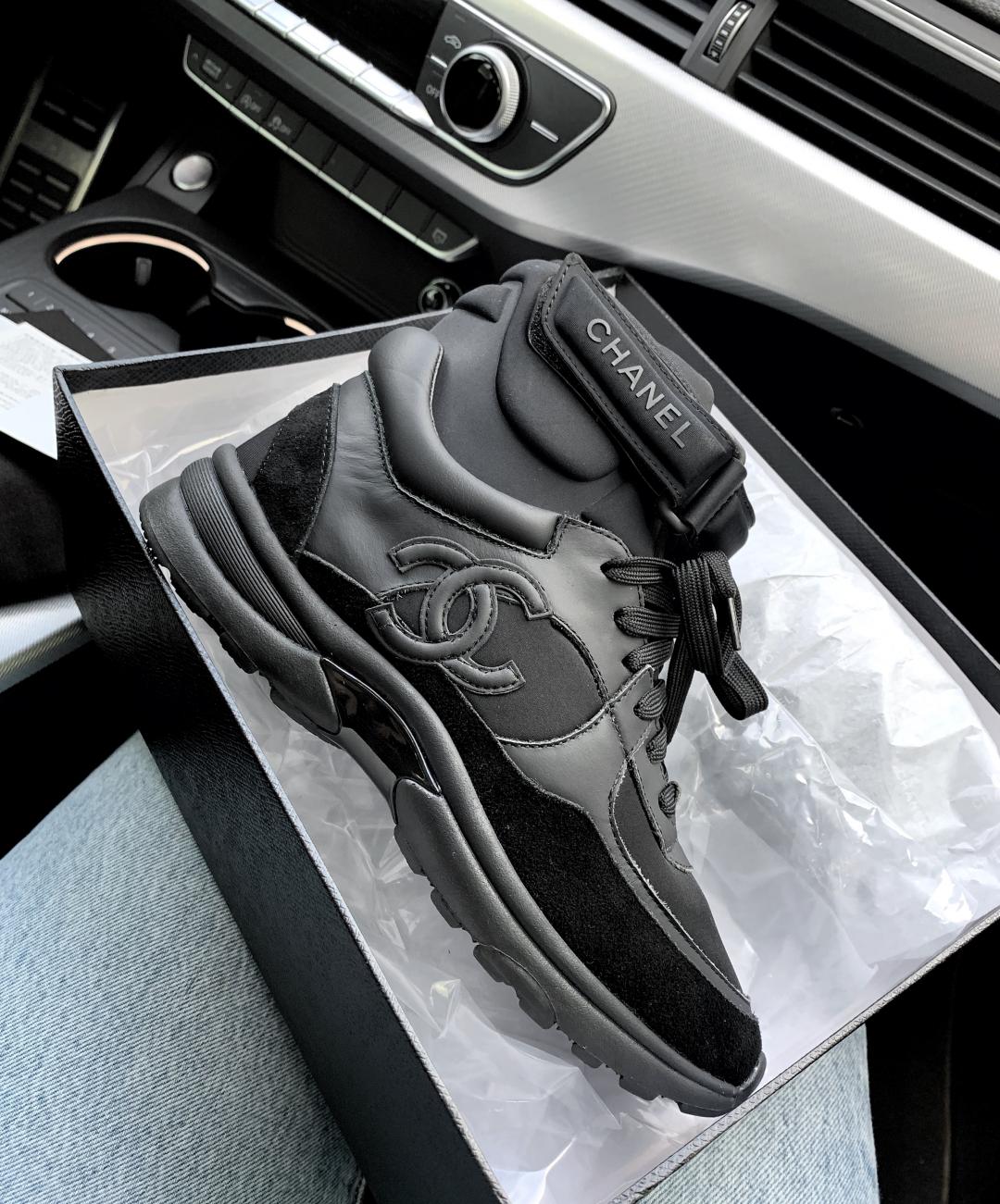 Chanel High Black