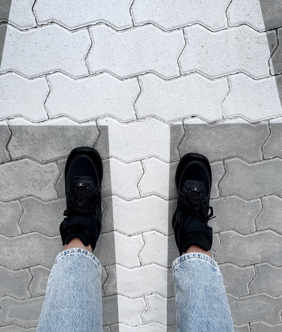 Chanel High Black