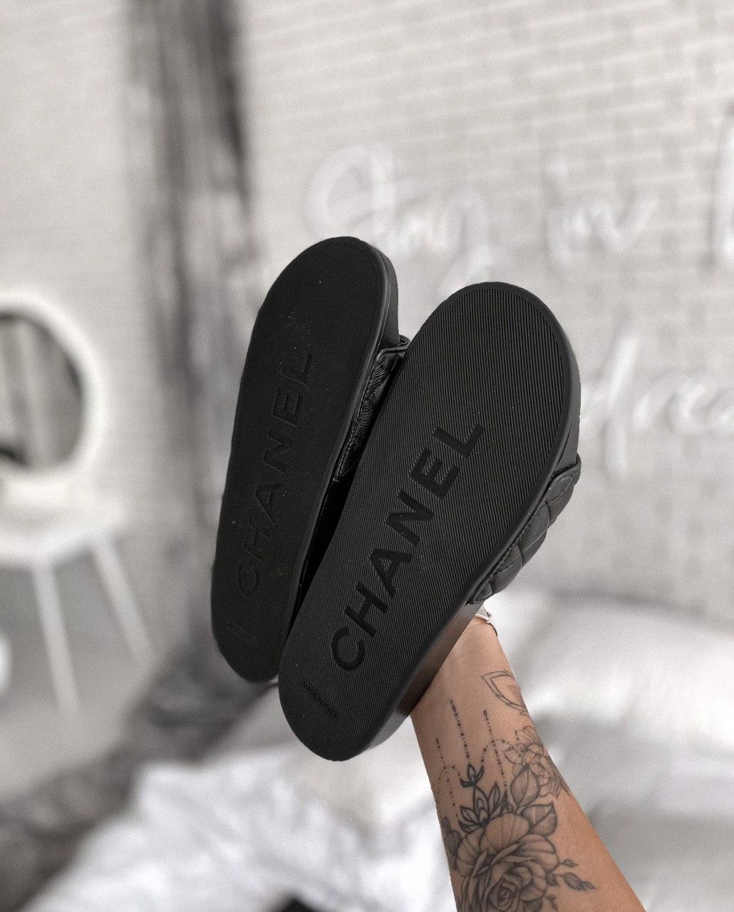 Channel Slippers Lambskin Black