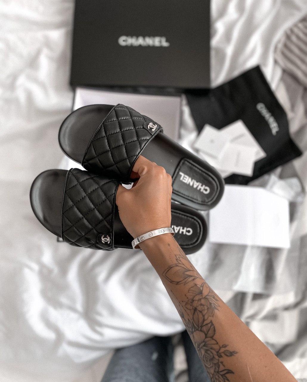 Channel Slippers Lambskin Black