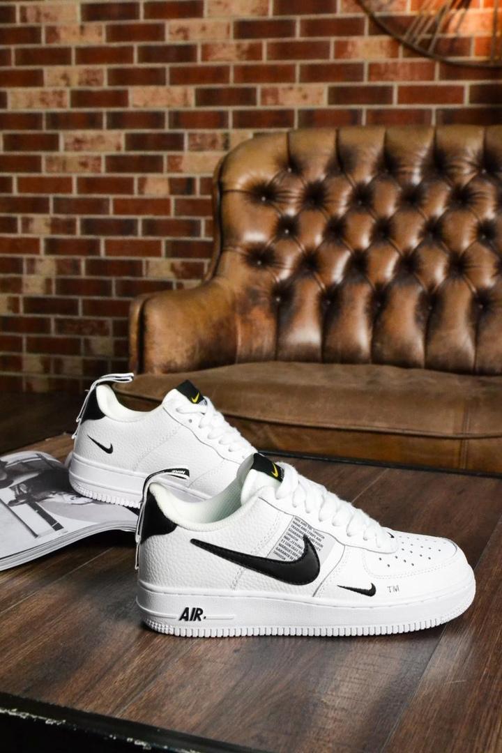 Nike Air Force 1’07Lv8 Ultra White Black 1