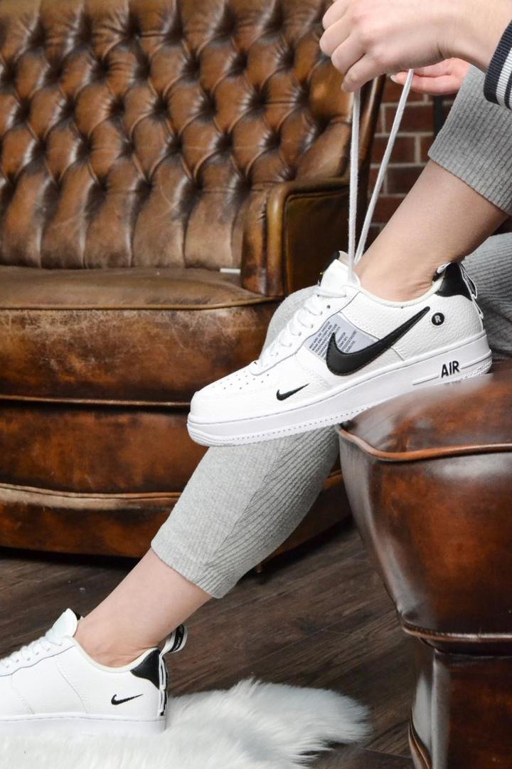 Nike Air Force 1’07Lv8 Ultra White Black 1