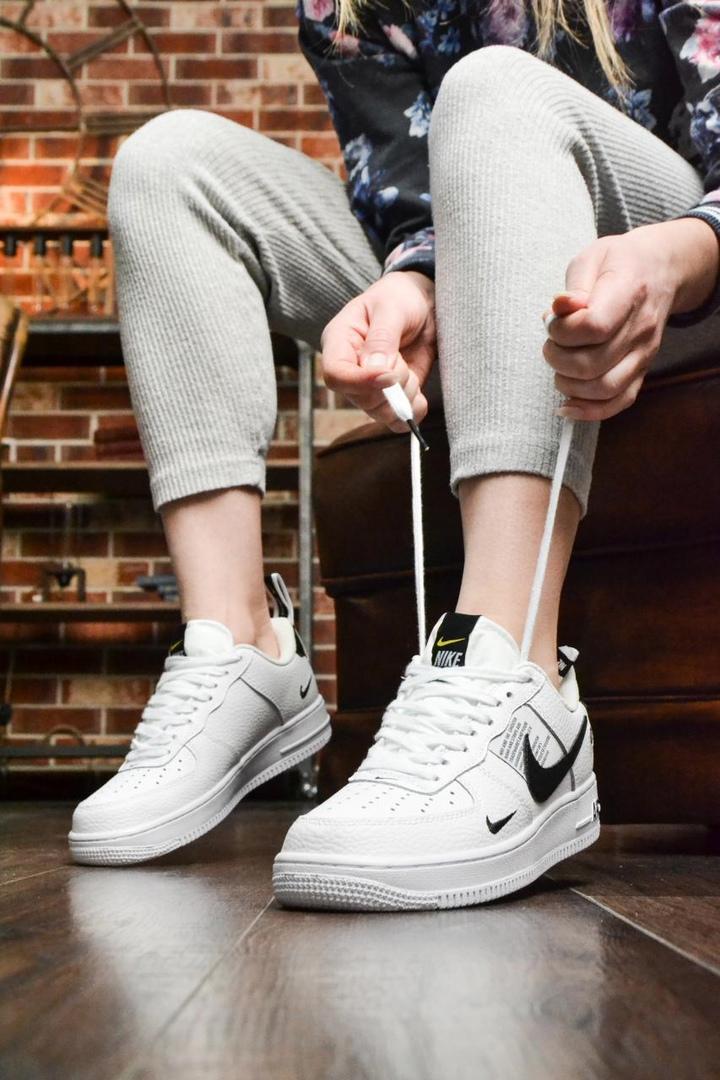 Nike Air Force 1’07Lv8 Ultra White Black 1