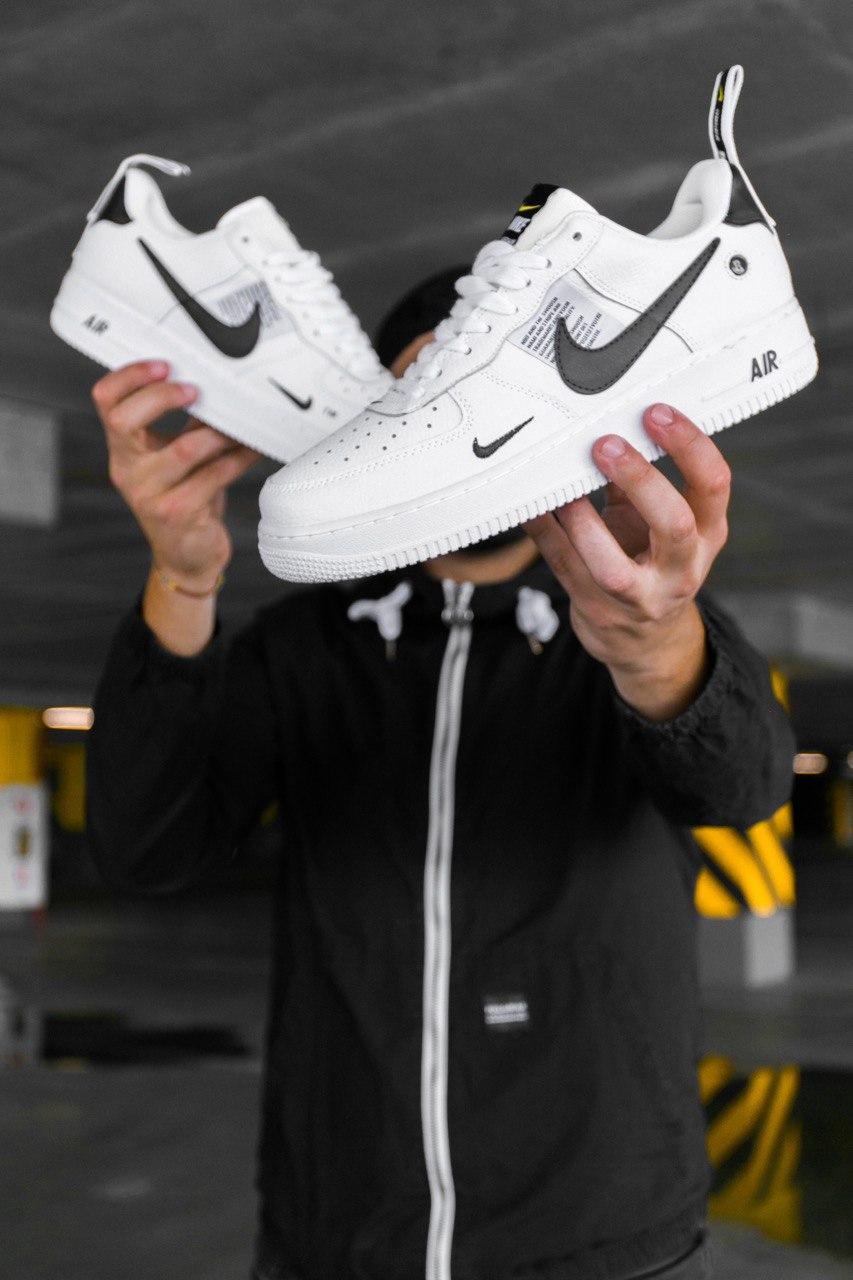 Nike Air Force 1’07Lv8 Ultra White Black 1