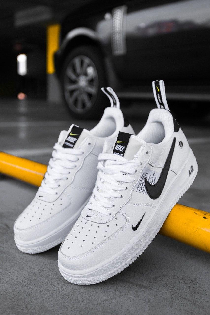 Nike Air Force 1’07Lv8 Ultra White Black 1