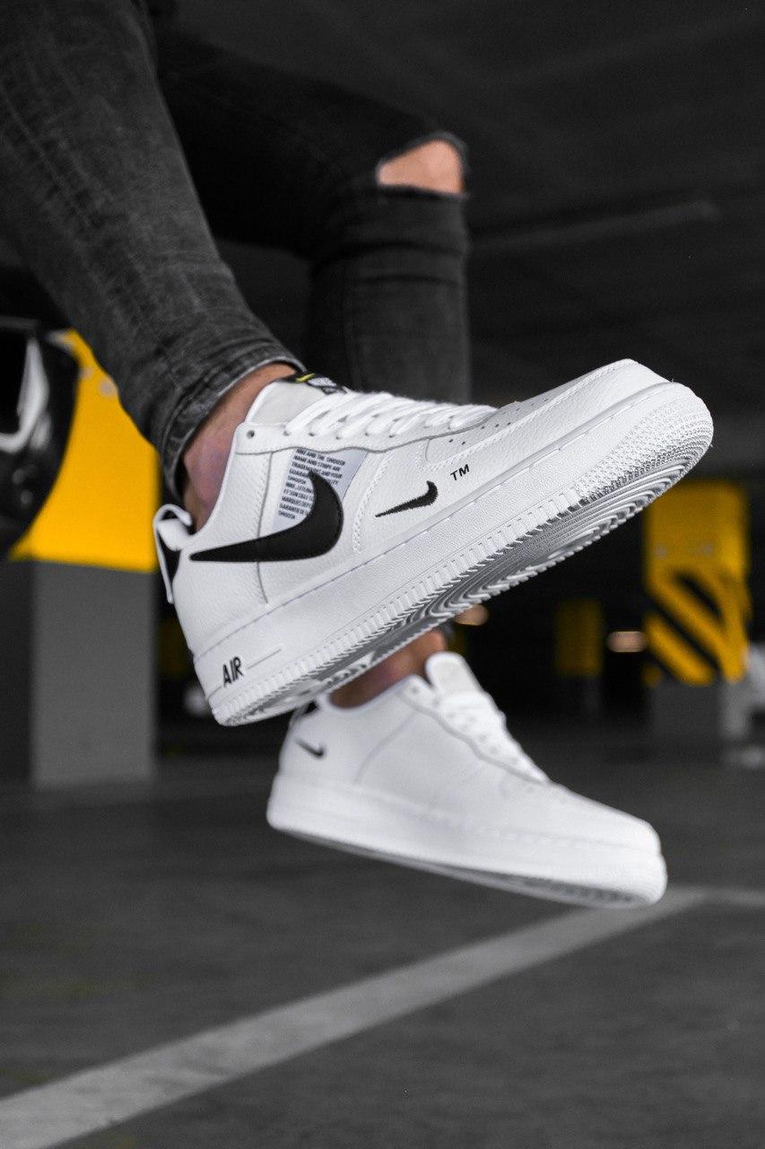 Nike Air Force 1’07Lv8 Ultra White Black 1