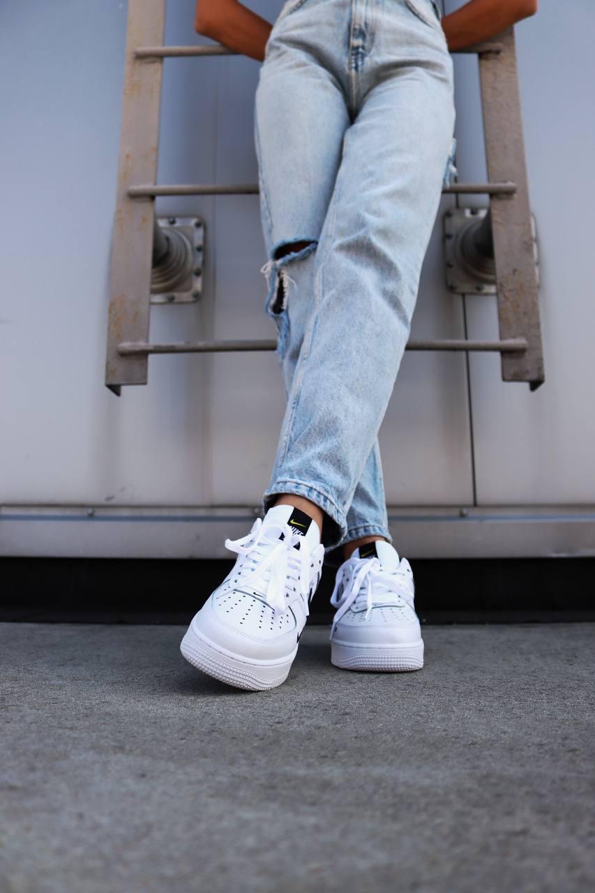 Nike Air Force 1’07Lv8 Ultra White Black 1