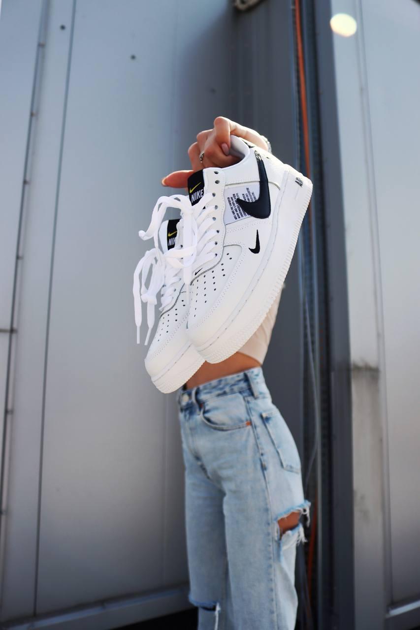 Nike Air Force 1’07Lv8 Ultra White Black 1
