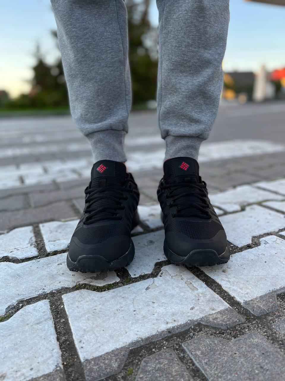 Columbia Black Red